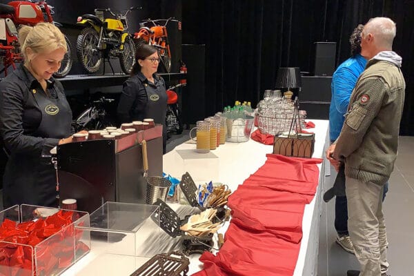 Welcome_coffee__Meeting__Lunch__Tour_-_evento_honda_4_.jpg